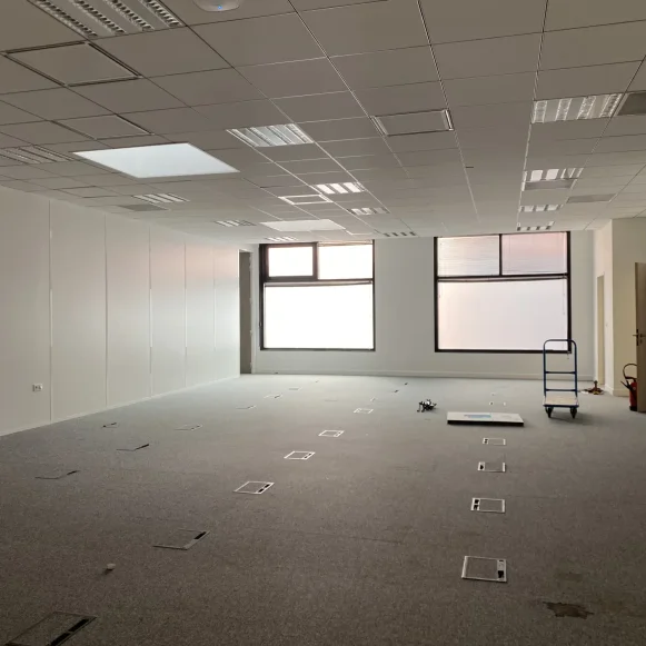 Bureau privé 20 m² 8 postes Location bureau Rue Fructidor Paris 75017 - photo 1
