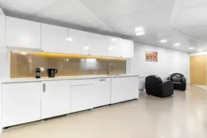 Bureau privé - 92500 - 6 postes - 3744€