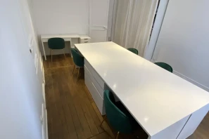 Bureau privé - 75010 - 5 postes - 1700€