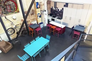 Bureau privé - 33800 - 2 postes - 600€