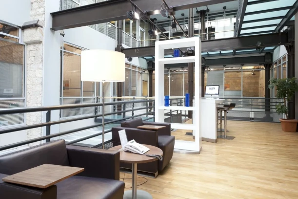 Bureau privé - 13002 - 6 postes - 2847€