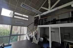 Open Space - 44000 - 12 postes - 200€