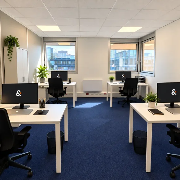 Bureau privé 20 m² 5 postes Coworking Voie de la Courtine Noisy-le-Grand 93160 - photo 1