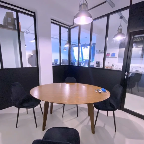 Bureau privé 53 m² 12 postes Location bureau Rue de Paradis Paris 75010 - photo 3