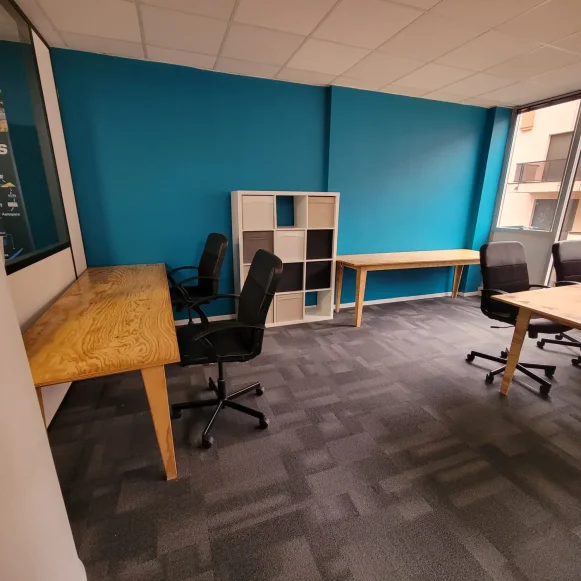 Bureau privé 6 m² 6 postes Coworking Rue Alaric II Toulouse 31000 - photo 2