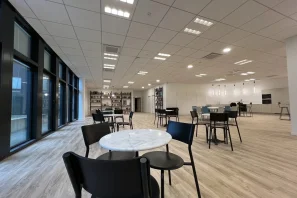 Bureau privé - 94800 - 3 postes - 1500€