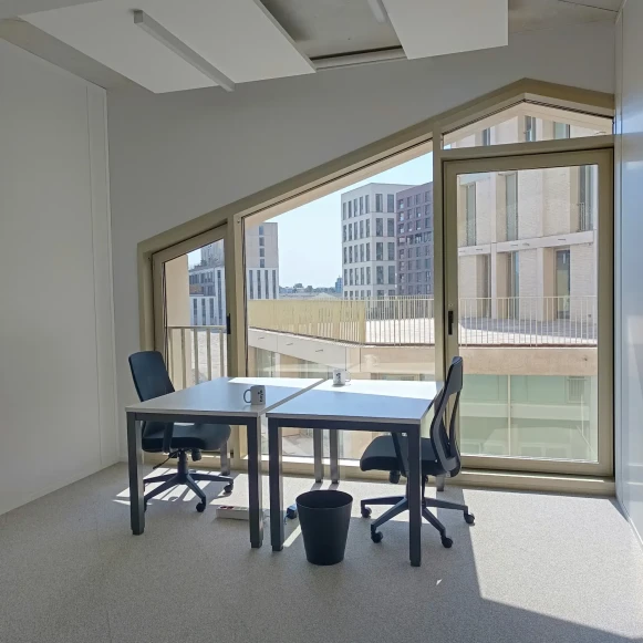 Bureau privé 13 m² 2 postes Location bureau Rue Philippe Jolly Bordeaux 33800 - photo 1