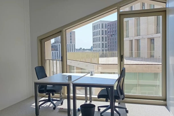 Bureau privé - 33800 - 2 postes - 960€