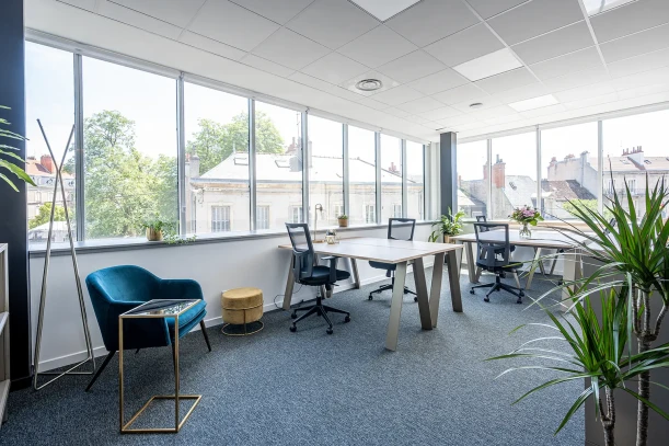 Bureau privé - 69791 - 5 postes - 1398€