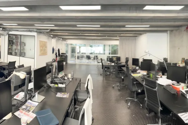 Open Space - 75020 - 15 postes - 365€