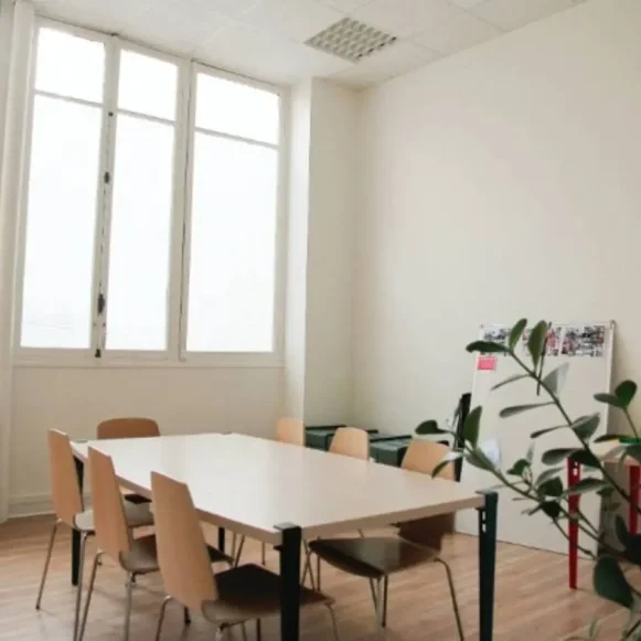Open Space  1 poste Location bureau Avenue de la République Paris 75011 - photo 4