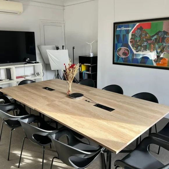 Bureau privé 16 m² 4 postes Location bureau Rue de Turbigo Paris 75001 - photo 2