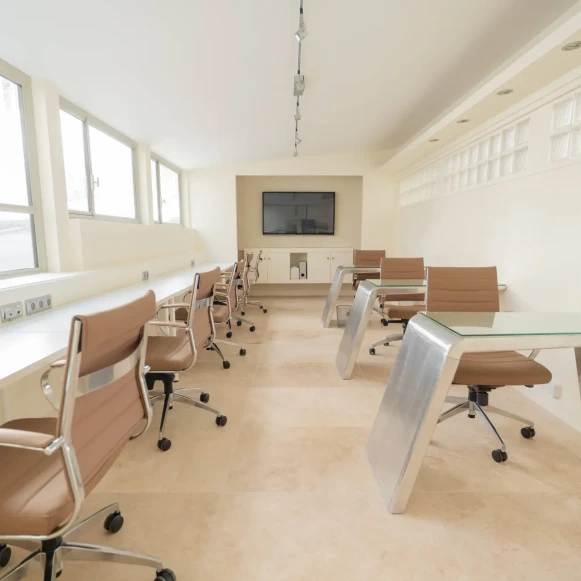 Bureau privé 35 m² 9 postes Location bureau Rue Saint-Dominique Paris 75007 - photo 8