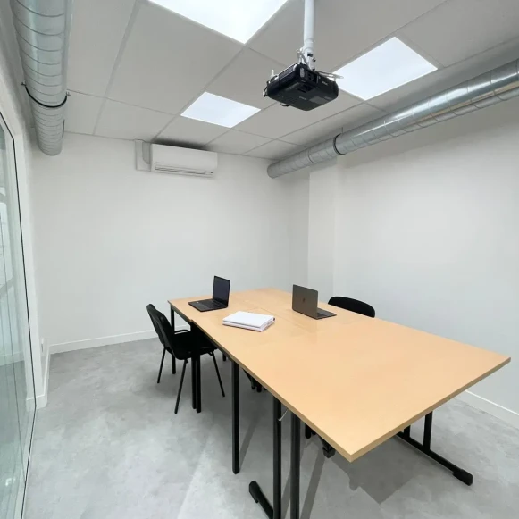 Open Space  10 postes Coworking Rue Chopin Montrouge 92120 - photo 2