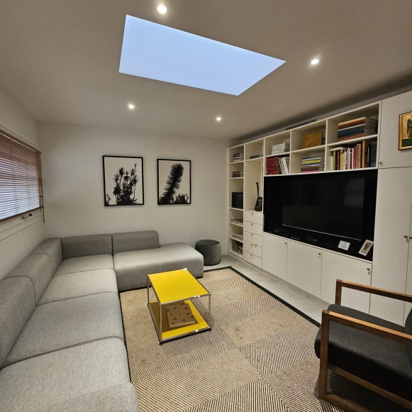 Bureau privé 11 m² 3 postes Location bureau Avenue Franklin Delano Roosevelt Paris 75008 - photo 4