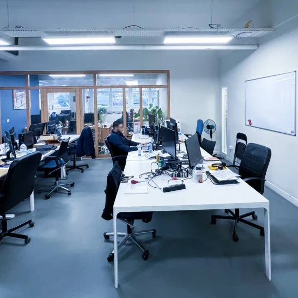 Bureau privé 55 m² 15 postes Coworking Rue Médéric Clichy 92110 - photo 1