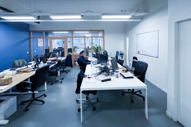 Bureau privé - 92110 - 15 postes - 3500€
