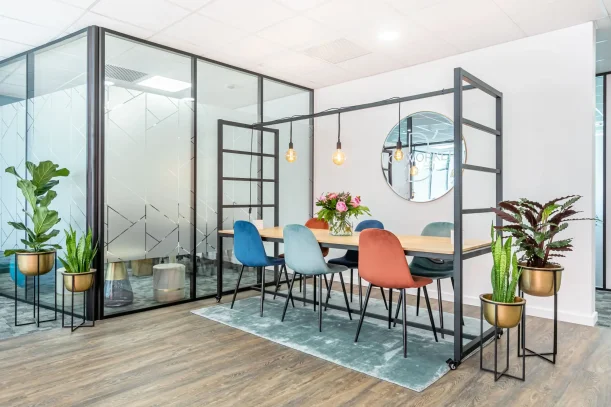 Open Space - 59000 - 4 postes - 190€