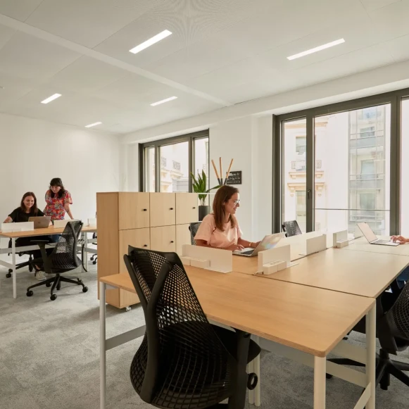 Bureau privé 60 m² 20 postes Coworking Rue du Faubourg Saint-Honoré Paris 75008 - photo 1