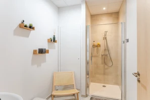 Open Space - 67300 - 8 postes - 200€