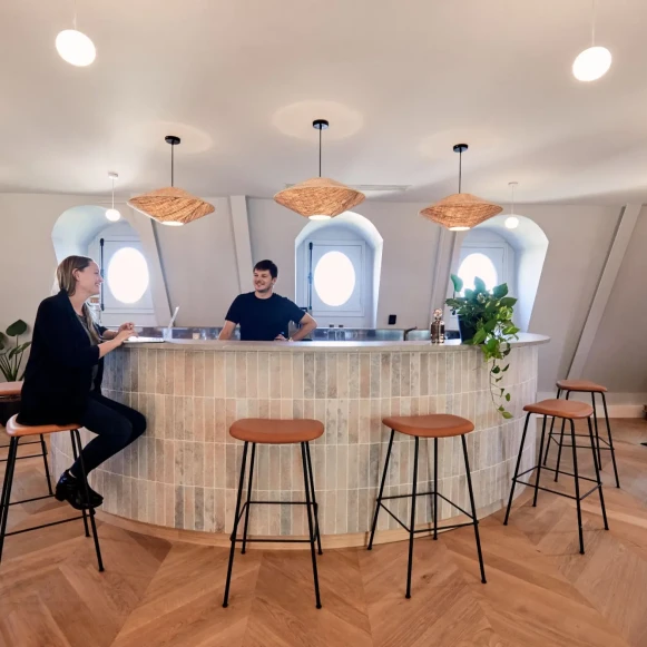 Bureau privé 20 m² 6 postes Coworking Rue Alfred Roll Paris 75017 - photo 6