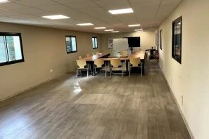 Open Space - 77100 - 1 poste - 200€