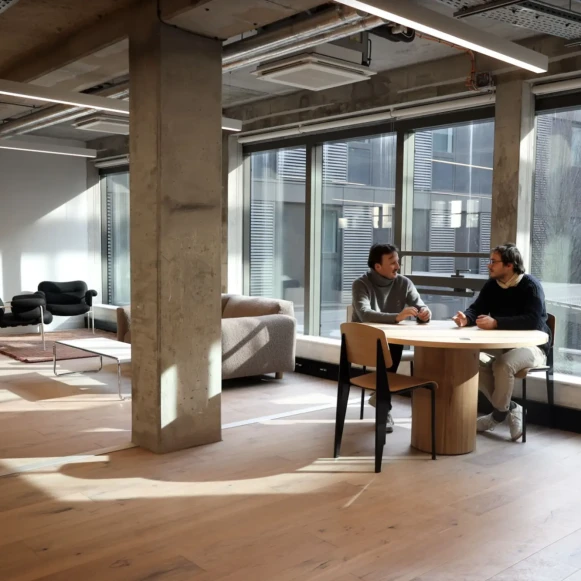 Bureau privé 25 m² 5 postes Coworking Avenue Trudaine Paris 75009 - photo 1
