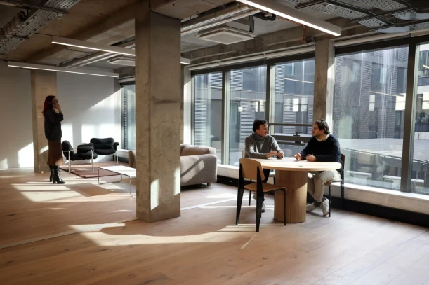 Bureau privé - 75009 - 5 postes - 2000€