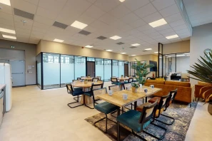 Open Space - 33120 - 5 postes - 240€