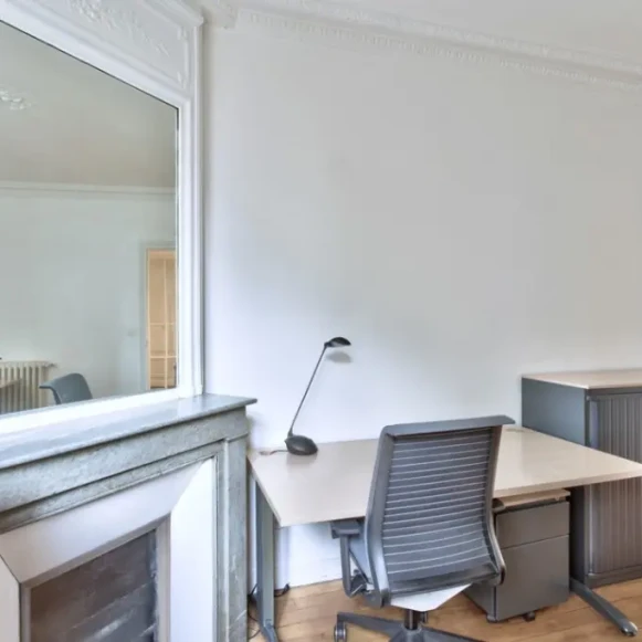 Bureau privé 13 m² 3 postes Location bureau Avenue Moderne Paris 75019 - photo 6