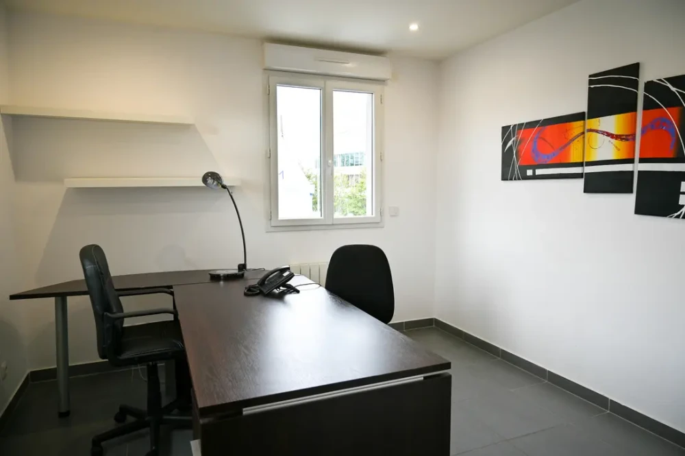 Bureau privé - 92000 - 1 poste - 950€