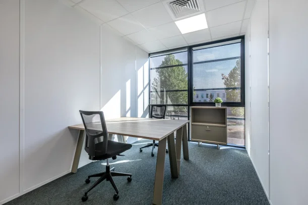 Bureau privé - 67300 - 2 postes - 811€