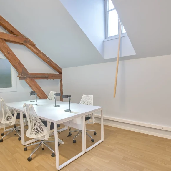 Bureau privé 16 m² 6 postes Coworking Cour des Cigarières Strasbourg 67000 - photo 8