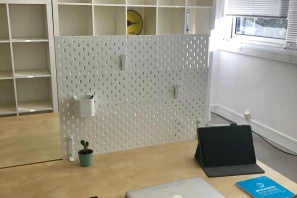 Open Space - 83130 - 6 postes - 210€