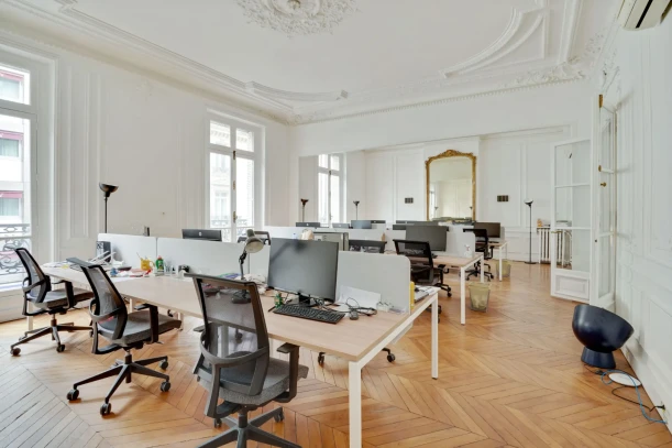 Espace indépendant - 75008 - 46 postes - 26900€