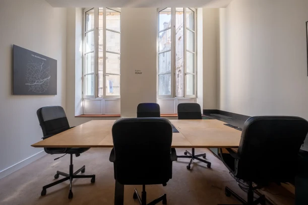Bureau privé - 33000 - 13 postes - 3900€