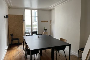 Bureau privé - 45000 - 2 postes - 700€