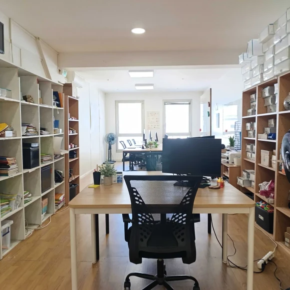 Espace indépendant 140 m² 20 postes Location bureau Rue du Moulin Joly Paris 75011 - photo 12