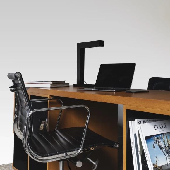 Bureau privé 12 m² 5 postes Coworking Cours Albert 1er Paris 75008 - photo 1