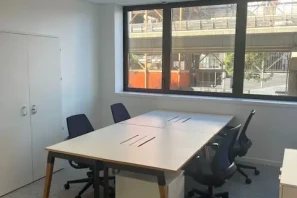 Bureau privé - 13002 - 4 postes - 760€