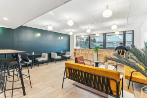 Open Space - 92300 - 10 postes - 250€