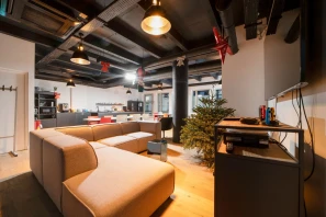 Espace indépendant - 59800 - 20 postes - 6000€