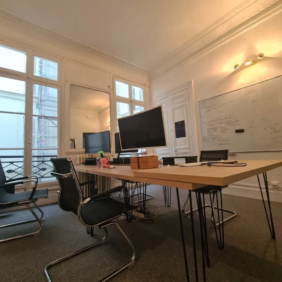 Bureau privé 16 m² 6 postes Location bureau Rue du Helder Paris 75009 - photo 2