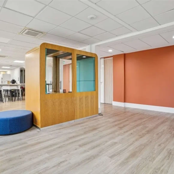 Espace indépendant 523 m² 68 postes Coworking Boulevard des Batignolles Paris 75017 - photo 8