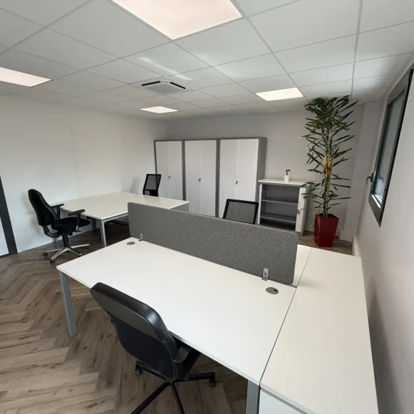 Bureau privé 24 m² 4 postes Location bureau Chemin de la Trière Meylan 38240 - photo 1