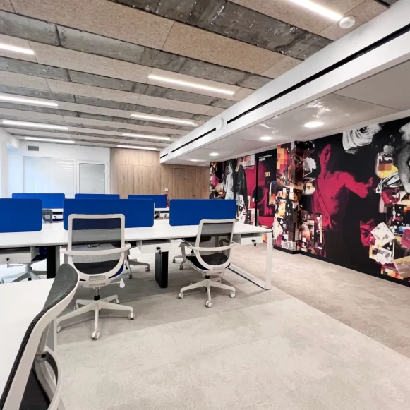 Espace indépendant 2 530 m² 300 postes Location bureau Rue de Saussure Paris 75017 - photo 2