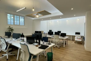 Bureau privé - 75010 - 19 postes - 6500€