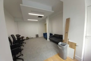 Bureau privé - 75009 - 5 postes - 3250€