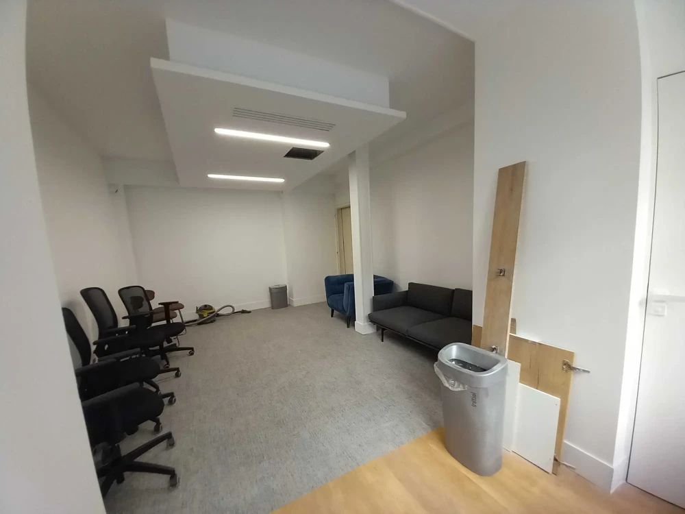 Bureau privé - 75009 - 5 postes - 3500€