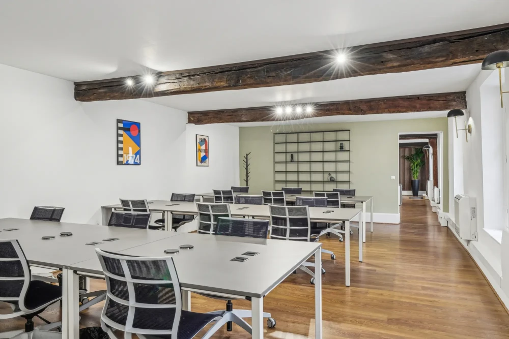 Espace indépendant - 75003 - 52 postes - 35100€